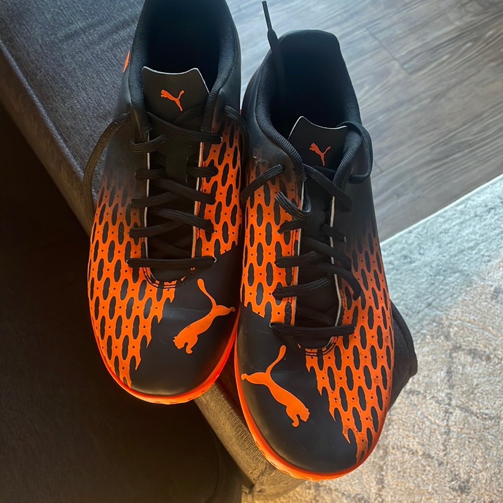 Puma Orange man tennis shoes